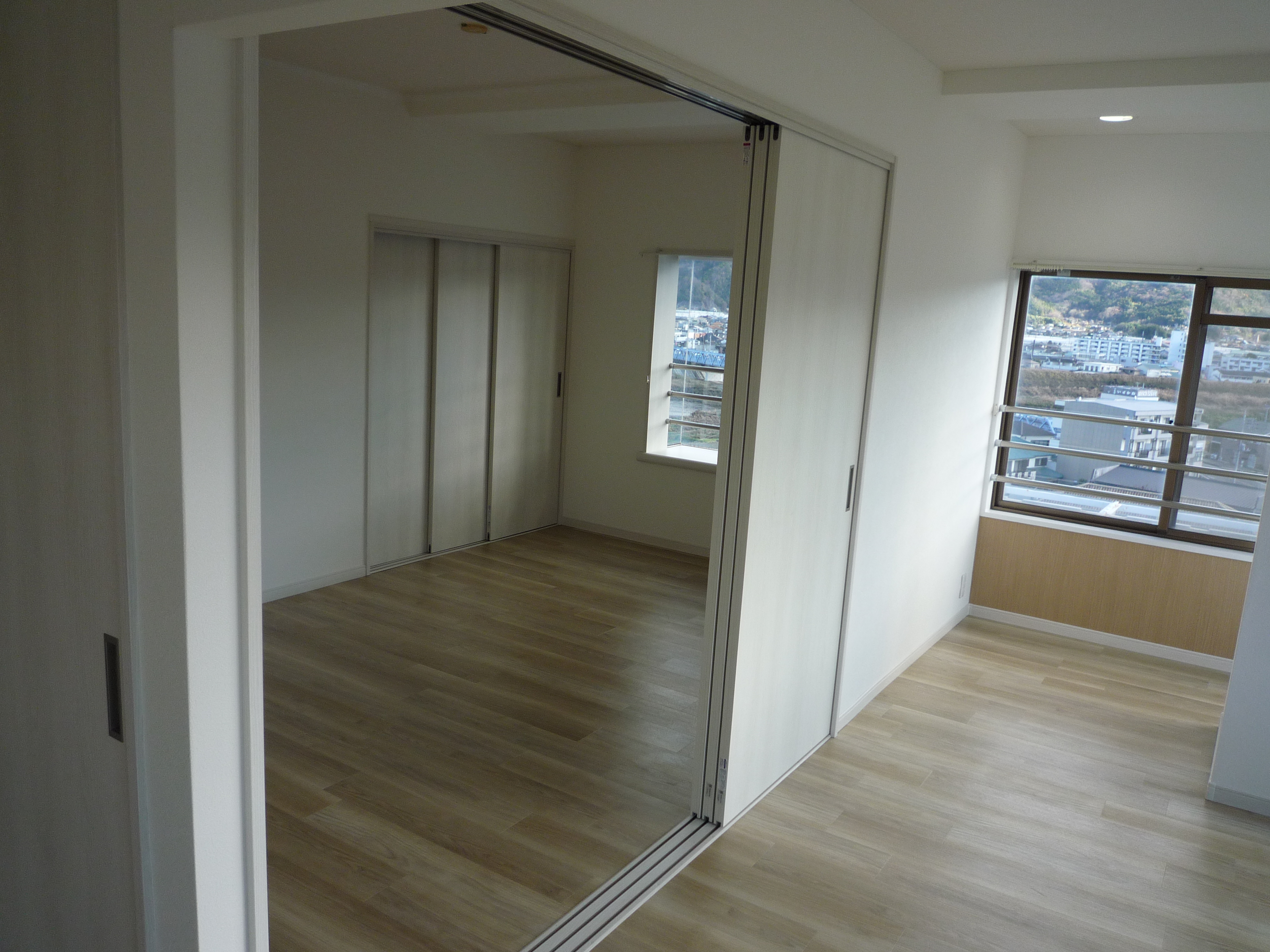 最上階　東南角部屋　２LDK